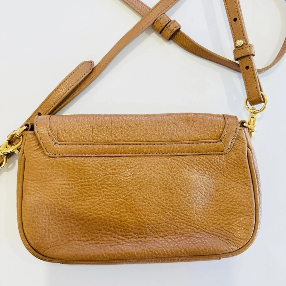 Tory Burch Amanda Mini Crossbody Bag in tan_10